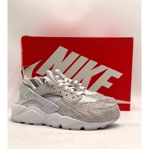 Nike AIR HUARCHE RUN PRM Women's New Running Sneaker White US Size 9.5 - Picture 1 of 11